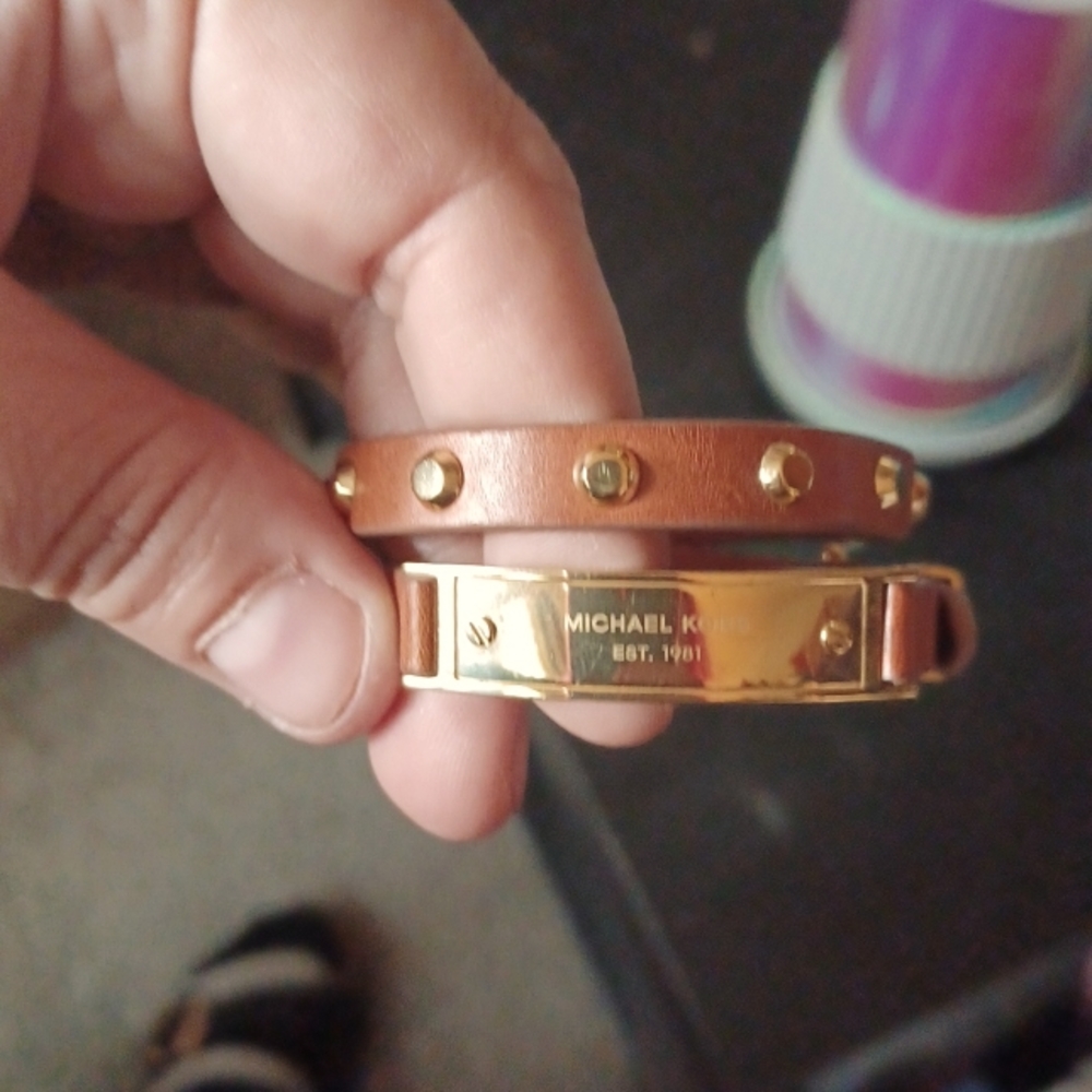 Michael Kors gold studded genuine leather wrap bracelet ✨️